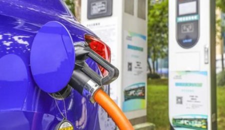 半年前“一貨難求” 如今價格走低 鋰價今年走勢如何？