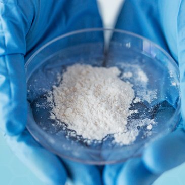 電解液三巨頭中報預減超50%，產能過剩信號顯現