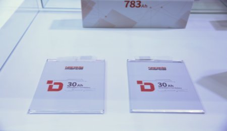產(chǎn)品升級(jí)！南都電源30Ah全固態(tài)電池亮相